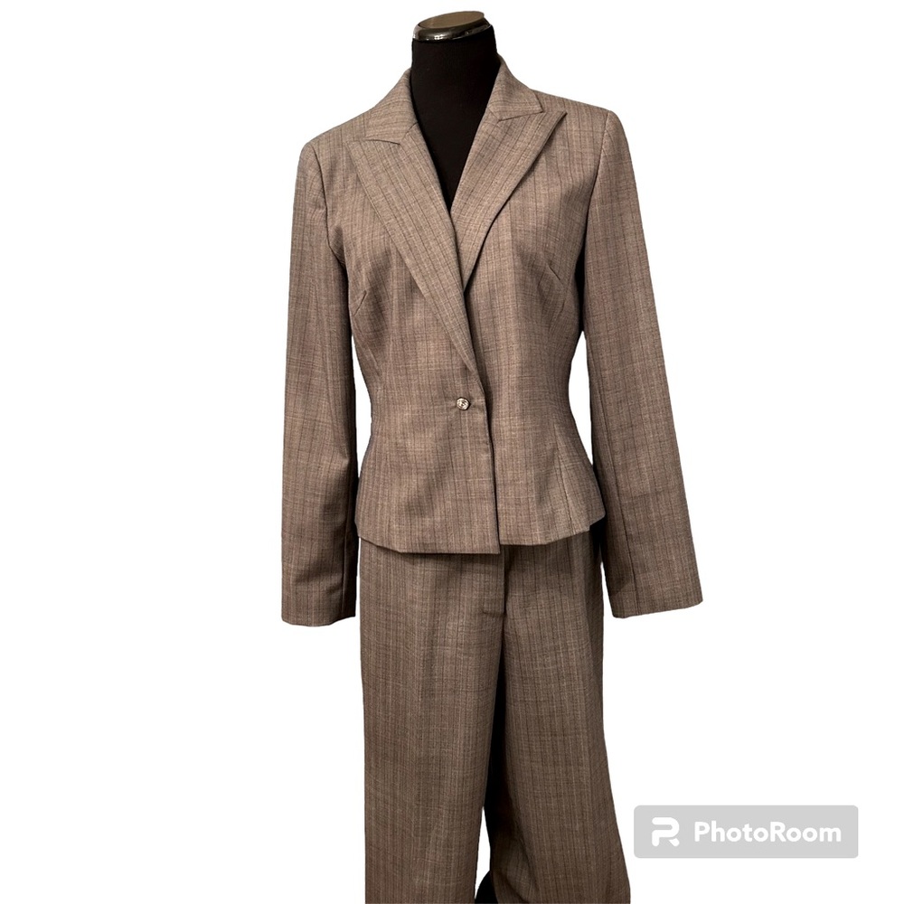 Dué Per Dué  Gray Suit | Size 10